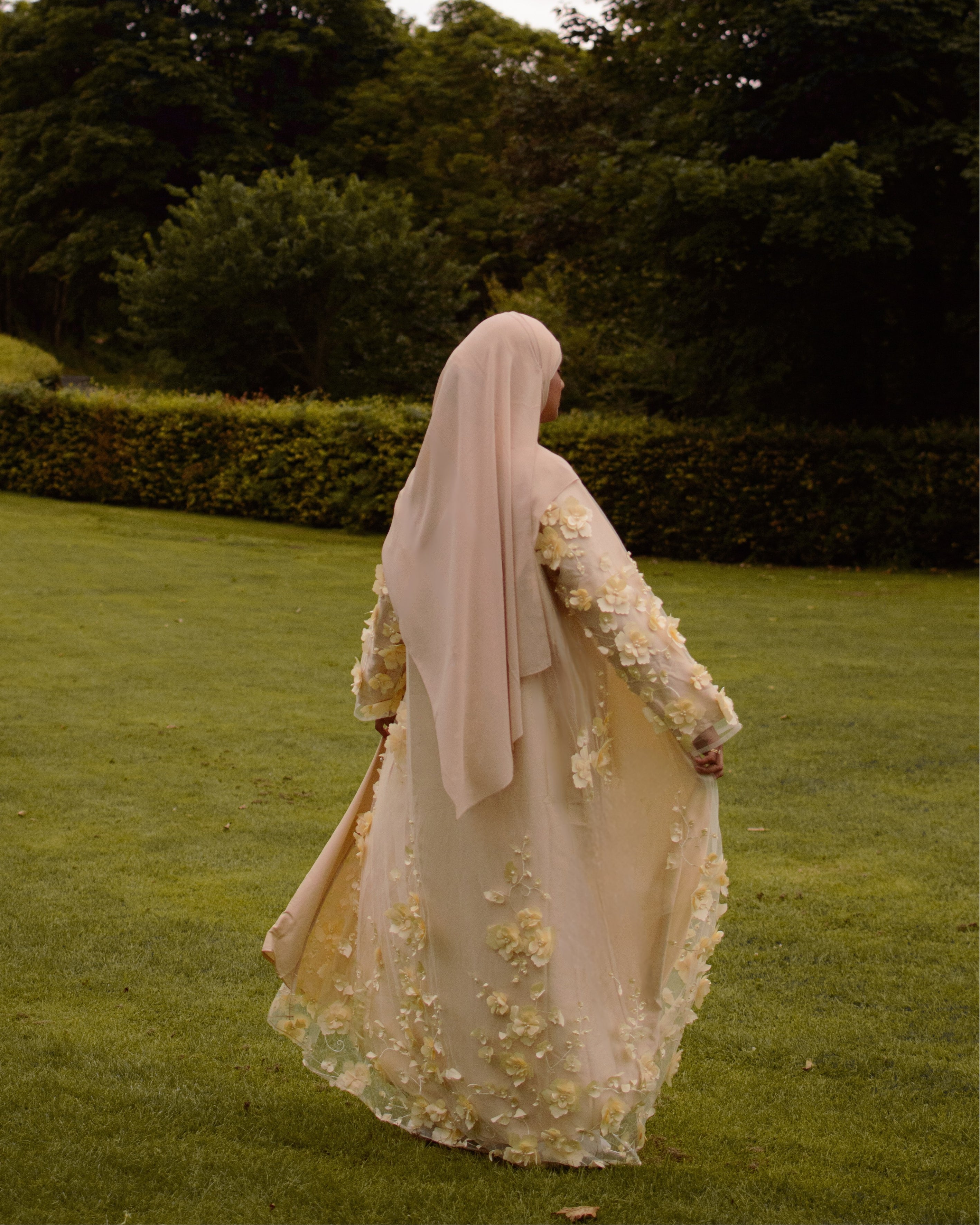 Buttercream - 3D Floral Abaya